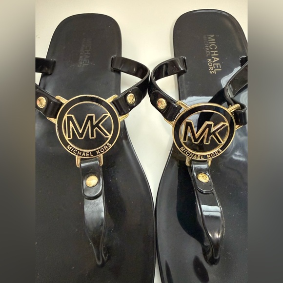 Michael Kors Hannah Jelly Thong Black Sandals - Picture 4 of 8